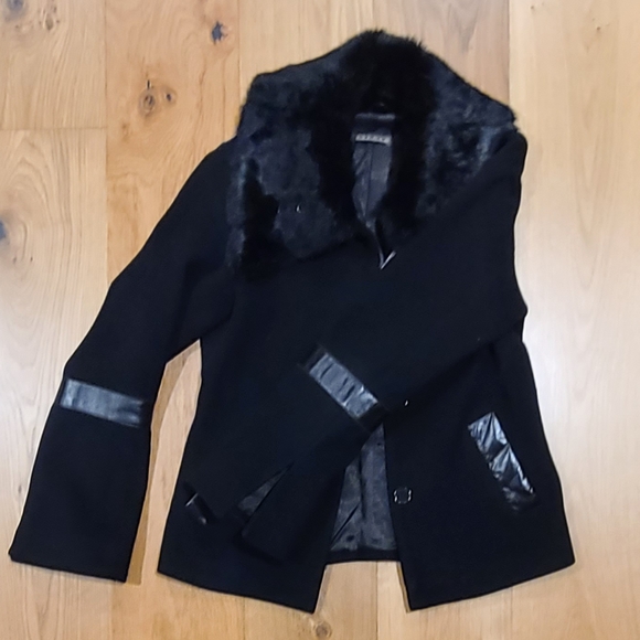 Black Wool Coat with fur collar - Picture 6 of 8